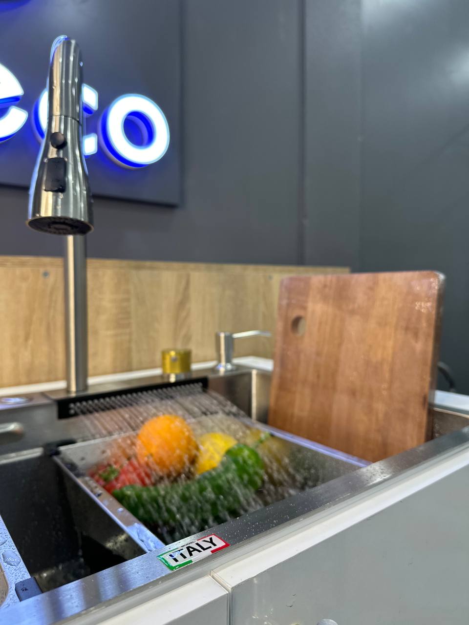 L’évier de cuisine (75x46)cm inox